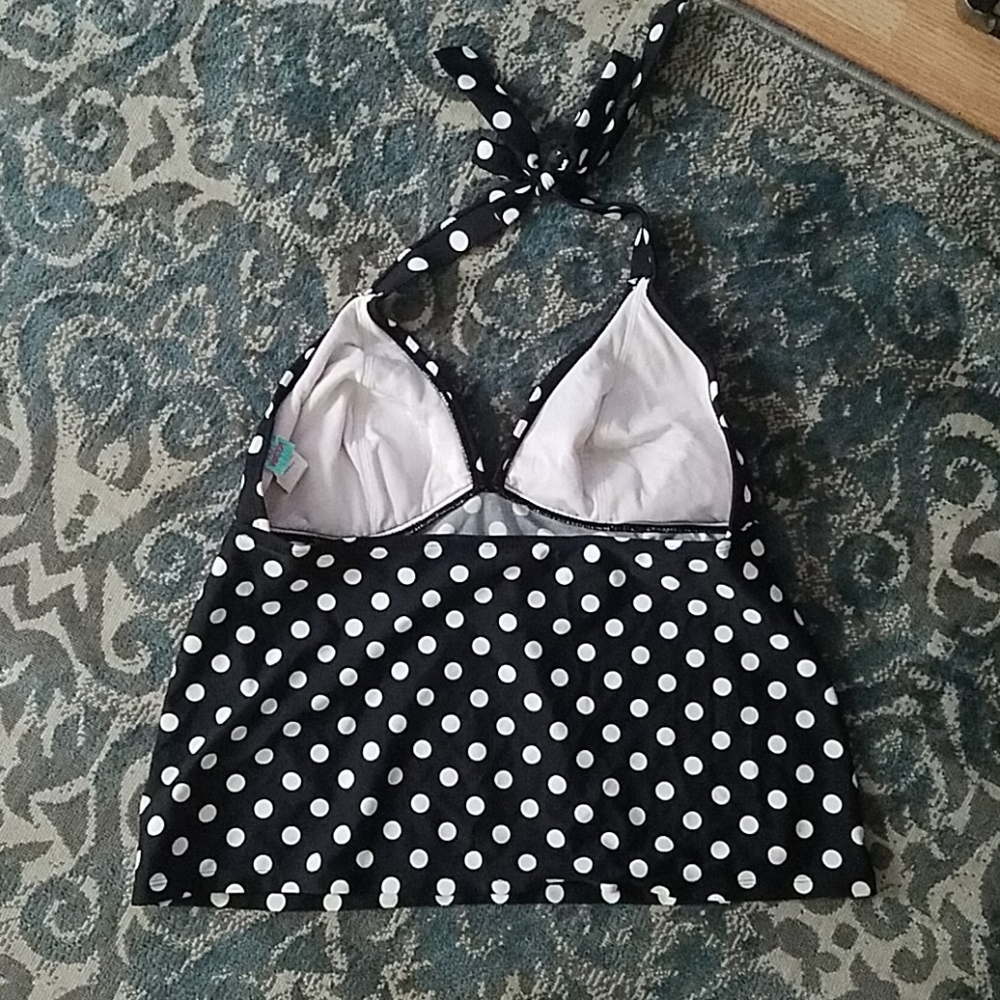Swimsuit - Picture 2 of 3